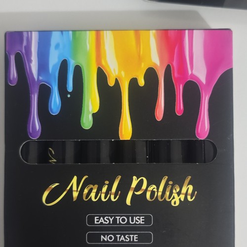 Smalto per unghie multicolore